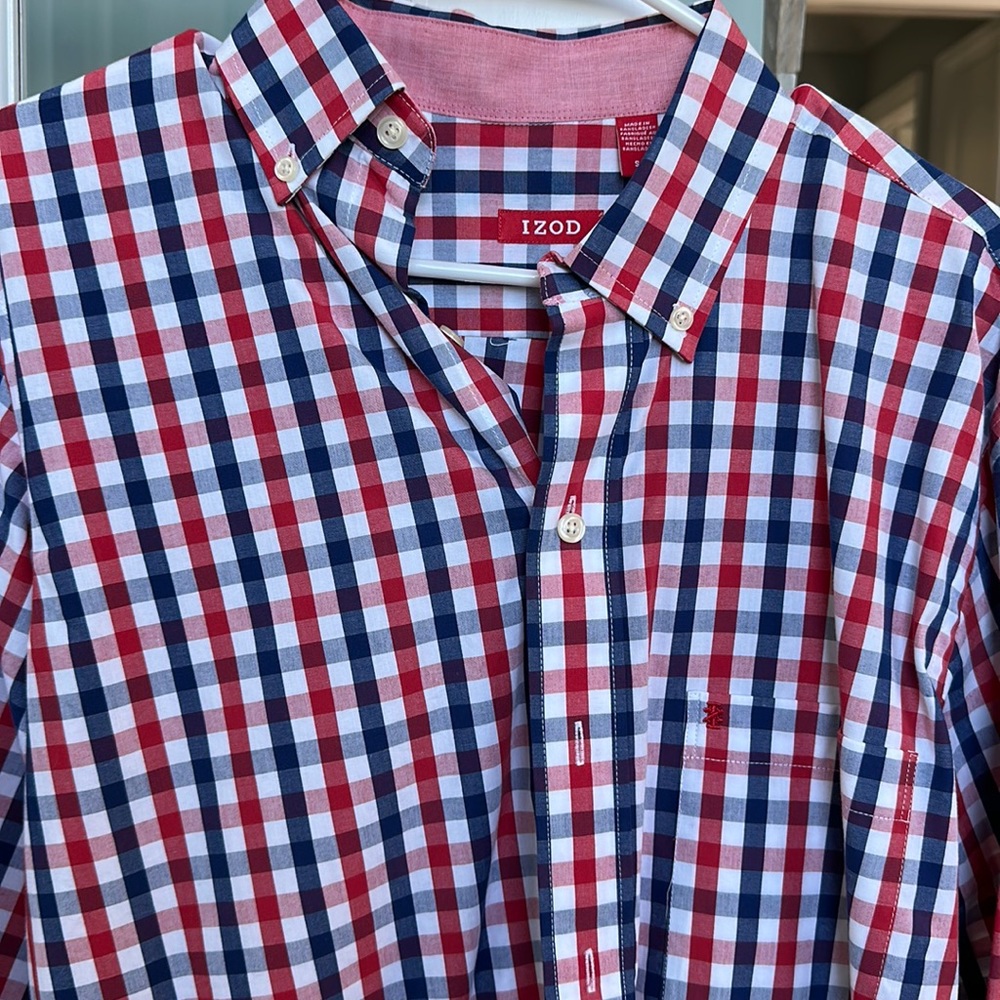 Izod men’s dress shirt